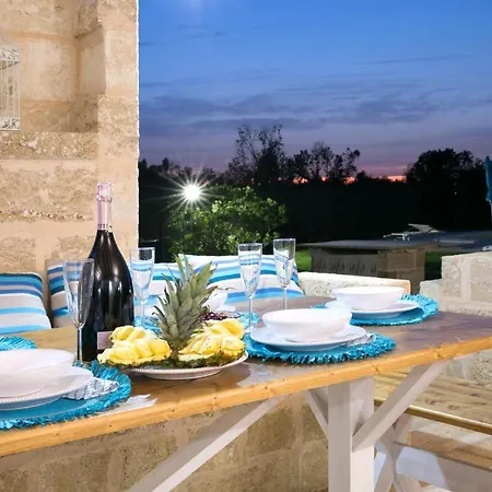 빌라 Prestige Pool Trullo 토레 수다
